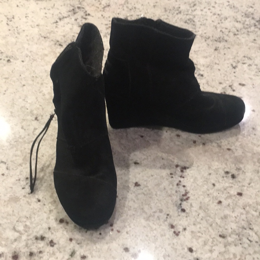 TOMs booties 8.5